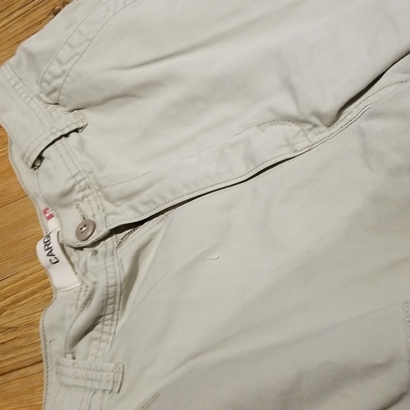 Levi's khaki cargo shorts sz 30 - Picture 2 of 7